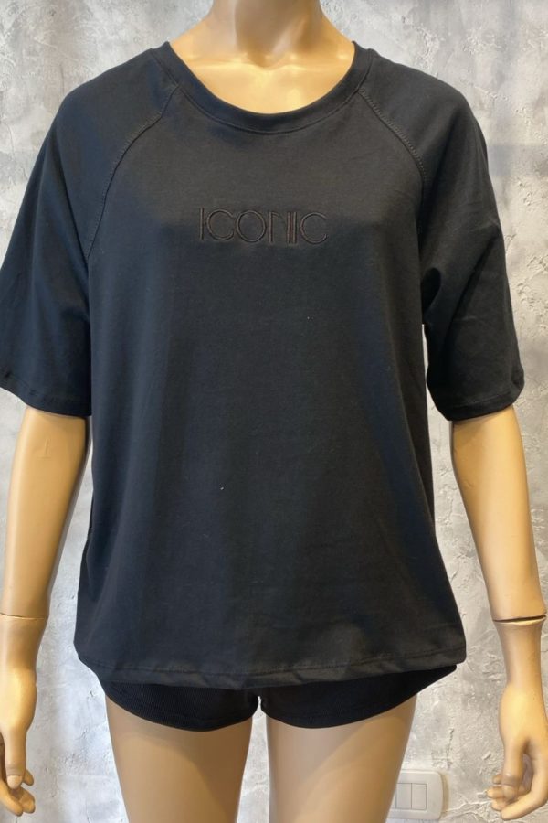 REMERA ICONIC