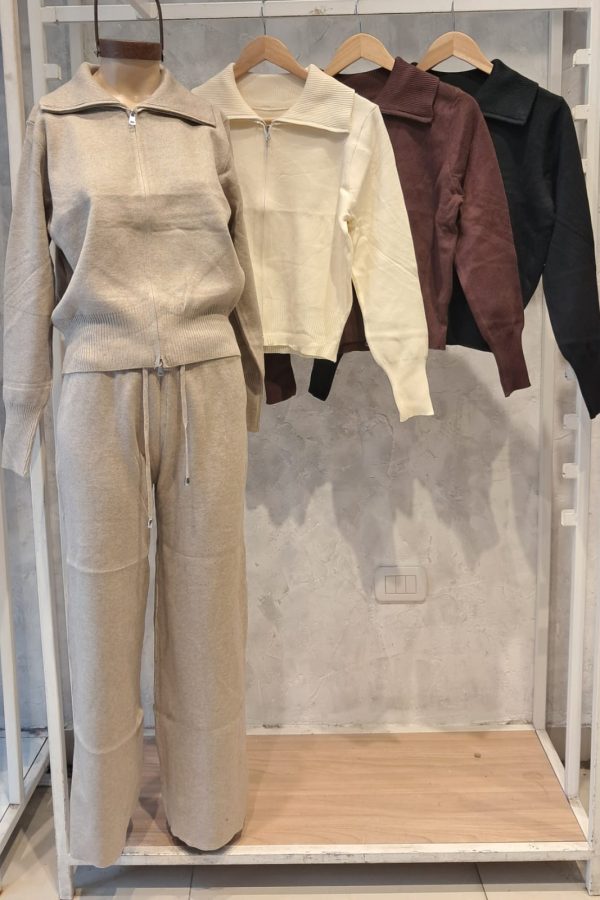 CONJUNTO CAMPERA CON CIERRE